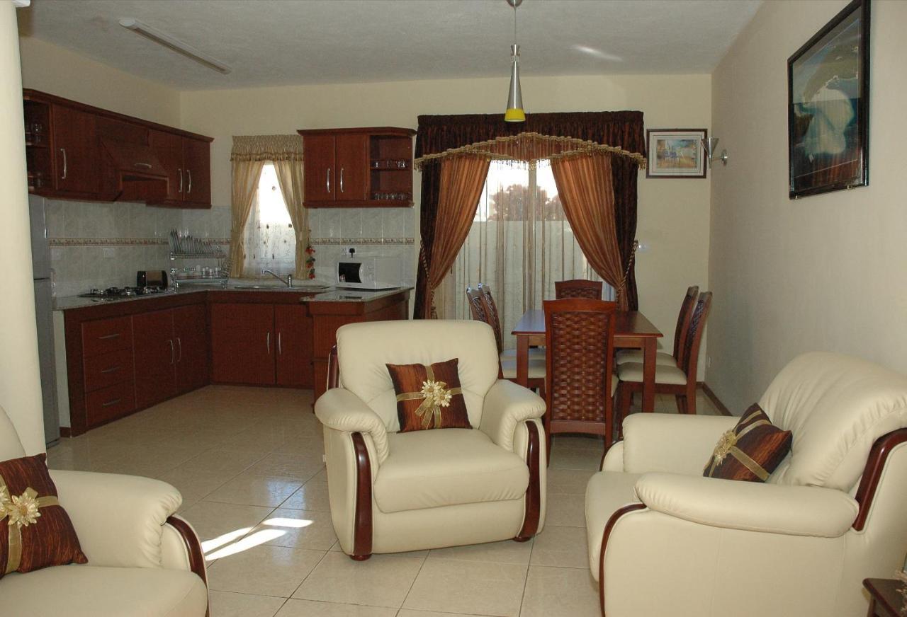 Montagu Villa Flic en Flac Exterior photo